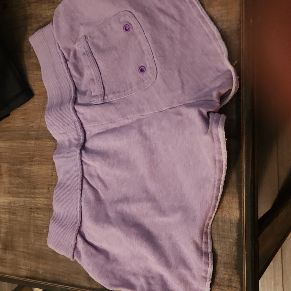 Shorts - Picture 4 of 5